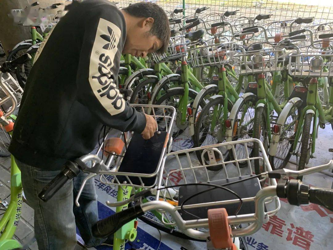 华为 手机 有锁 无锁
:新版公共自行车来了！预计12月底前投入使用！