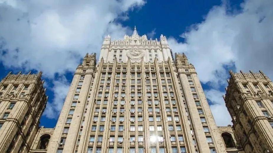 手机占线:俄罗斯外交部召见亚美尼亚驻俄大使，抗议“不友好行为”